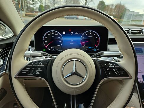 Used 2022 Mercedes-Benz S 580 S 580 image 20