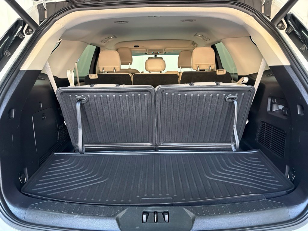 Used 2020 Ford Explorer XLT w/ Equipment Group 202A AWD/4WD image 24