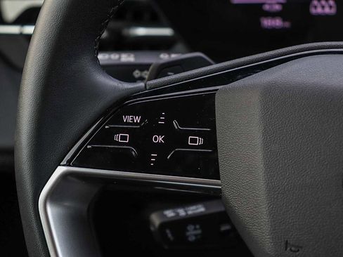 Used 2025 Audi Q6 e-tron Premium w/ Convenience Package image 18