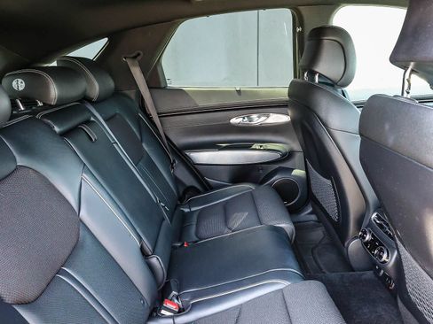 Used 2023 Genesis GV70 2.5T w/ Sport Prestige Package AWD/4WD image 18
