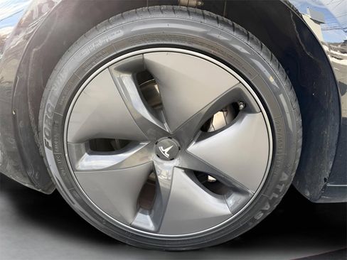 Used 2023 Tesla Model 3 Long Range image 12