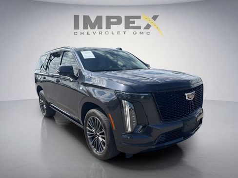 Used 2025 Cadillac Escalade Sport Platinum w/ LPO, Floor Liner Package AWD/4WD image 7