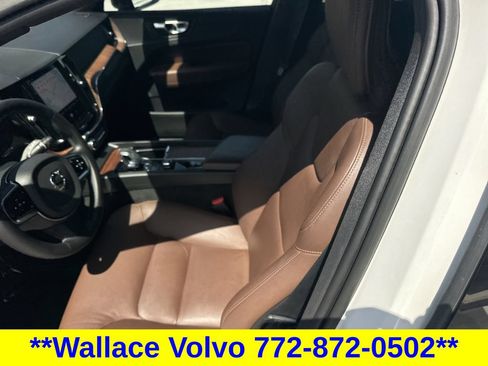 Used 2023 Volvo XC60 B5 Plus w/ Climate Package AWD/4WD image 18