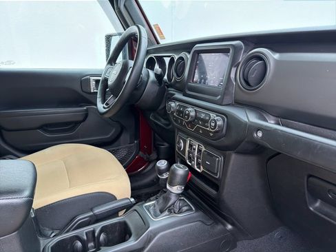 Used 2021 Jeep Gladiator Sport AWD/4WD image 31