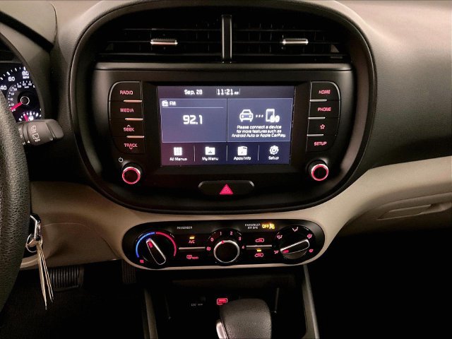 Used 2020 Kia Soul S FWD image 29