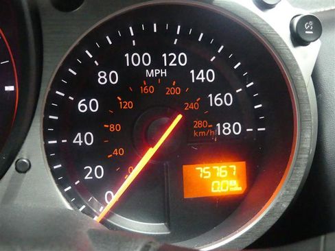 Used 2017 Nissan 370Z Coupe image 27