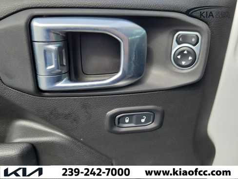 Used 2026 Jeep Gladiator Mojave AWD/4WD image 25