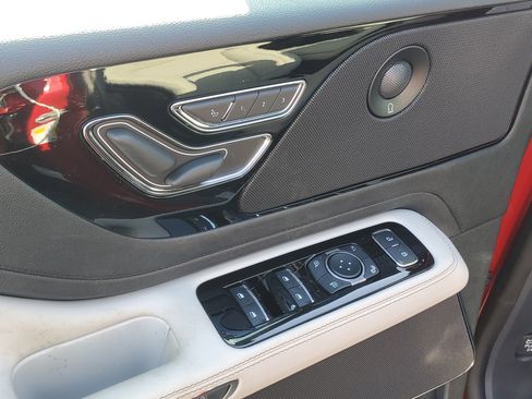 New 2026 Lincoln Aviator Reserve w/ Jet Appearance Package image 9