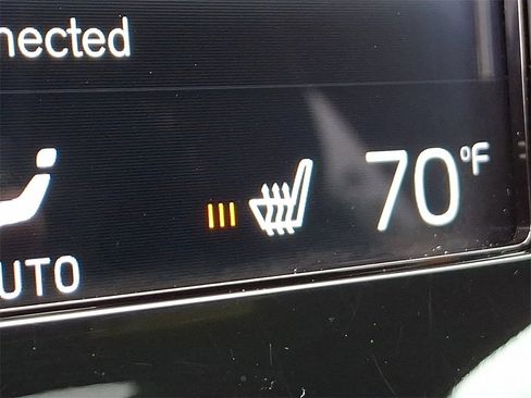 Used 2020 Volvo XC40 T5 R-Design w/ Protection Package Premier image 25