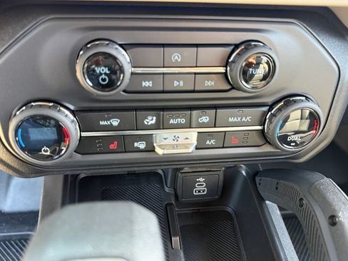 New 2026 Ford Bronco Big Bend w/ Black Diamond Package AWD/4WD image 19