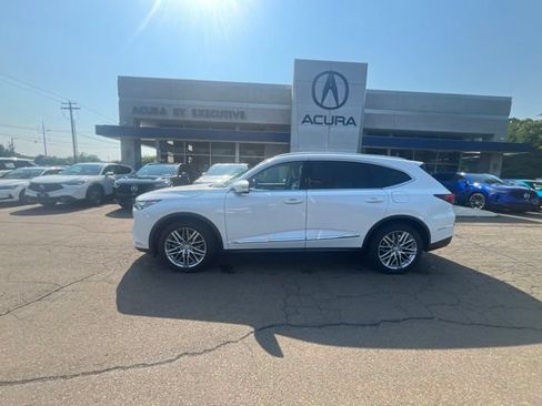 Used 2023 Acura MDX SH-AWD w/ Advance Package image 39