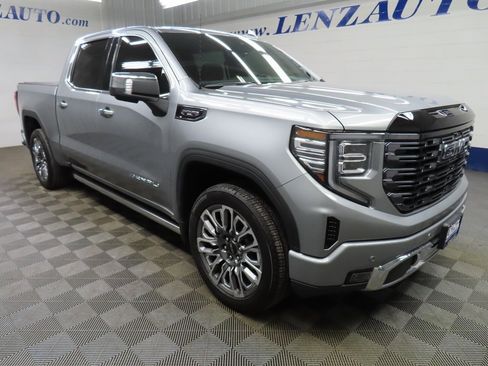 Used 2025 GMC Sierra 1500 Denali Ultimate image 3