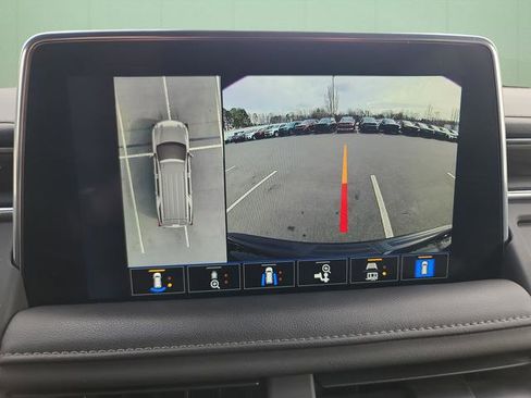 Used 2023 Chevrolet Tahoe Z71 w/ Z71 Off-Road Package image 31