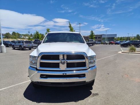 Used 2018 RAM 2500 Tradesman w/ Chrome Appearance Group AWD/4WD image 4