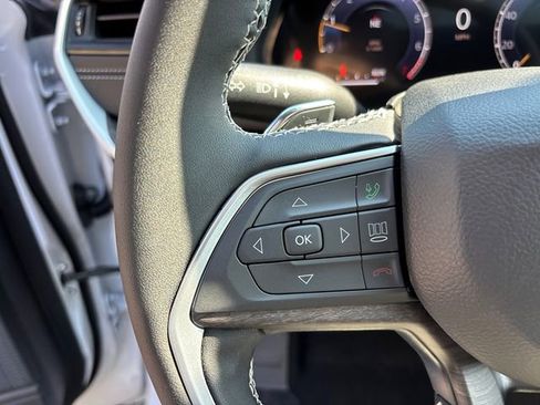 New 2026 Jeep Grand Cherokee Altitude AWD/4WD image 19