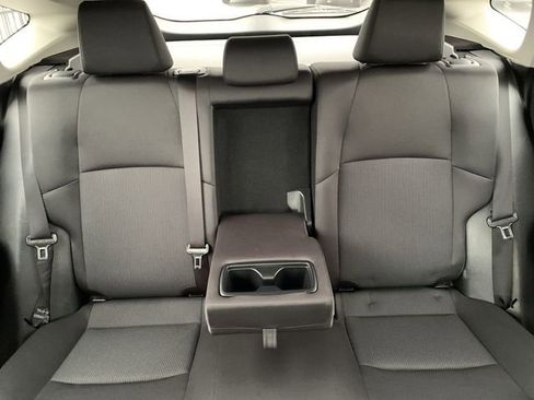 Used 2023 Toyota Venza LE image 30