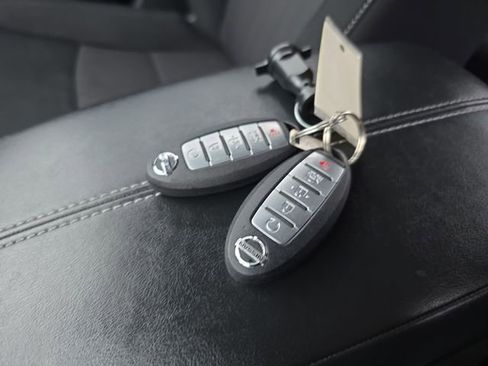 Used 2022 Nissan Sentra SV w/ All-Weather Package image 30