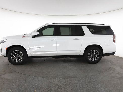 Certified 2024 Chevrolet Suburban Z71 w/ Z71 Off-Road Package AWD/4WD image 7