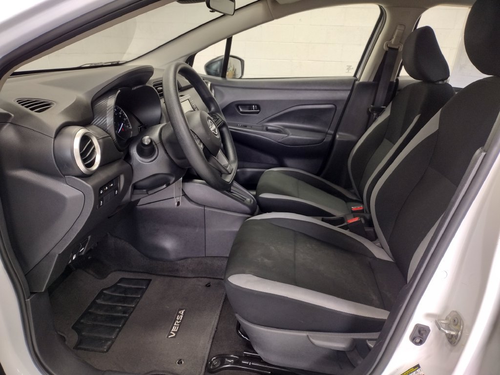 Used 2025 Nissan Versa S FWD image 19