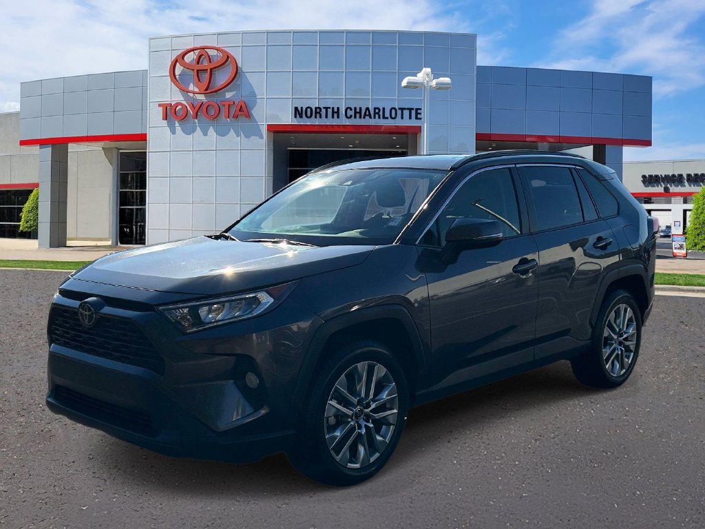 Used 2019 Toyota RAV4 XLE Premium FWD image 3