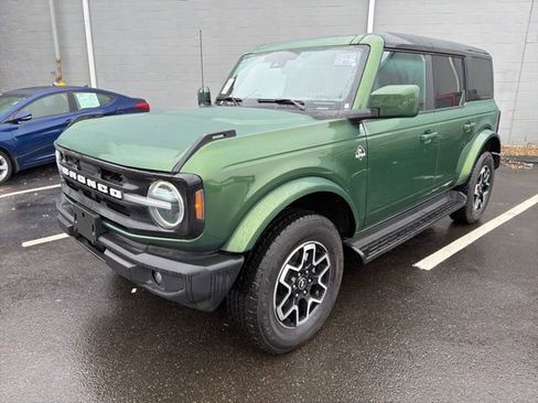Used 2025 Ford Bronco Outer Banks image 3