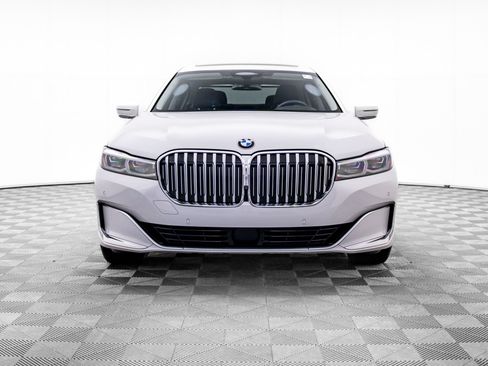 Used 2022 BMW 750Li xDrive AWD/4WD image 8