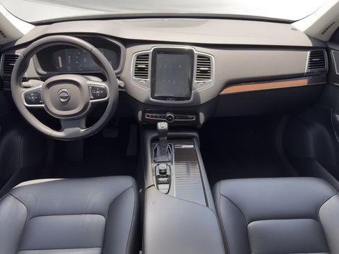 Used 2019 Volvo XC90 T5 Momentum FWD image 19