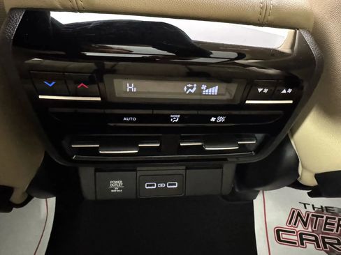 Used 2022 Acura MDX SH-AWD image 40