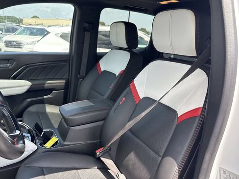 Used 2023 GMC Canyon AT4X AWD/4WD image 17
