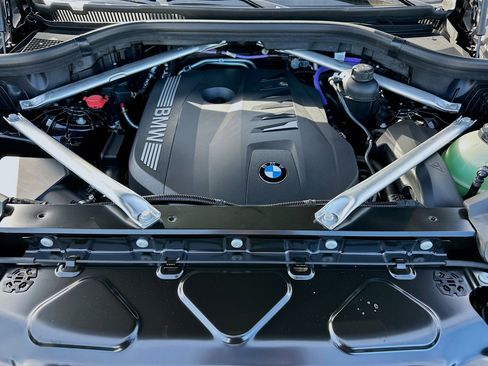 New 2026 BMW X5 sDrive40i w/ M Sport Package image 25