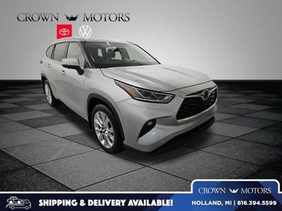 Used 2024 Toyota Highlander Limited