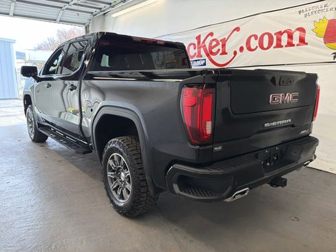 Used 2024 GMC Sierra 1500 AT4 w/ Technology Package image 8