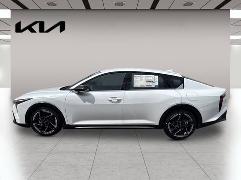 New 2025 Kia K4 GT-Line image 6