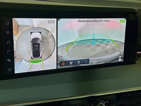 Certified 2025 Nissan Murano SL image 17