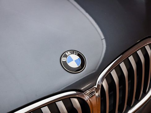 Used 2021 BMW X1 sDrive28i w/ Convenience Package image 3