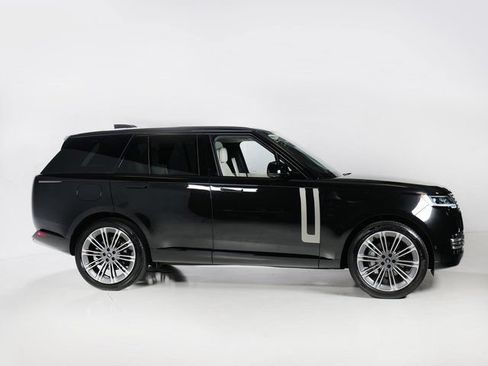 Certified 2025 Land Rover Range Rover SE AWD/4WD image 29