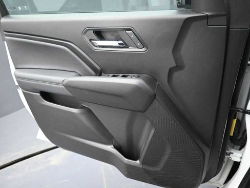 Certified 2024 Chevrolet Colorado LT w/ LT Convenience Package II image 10