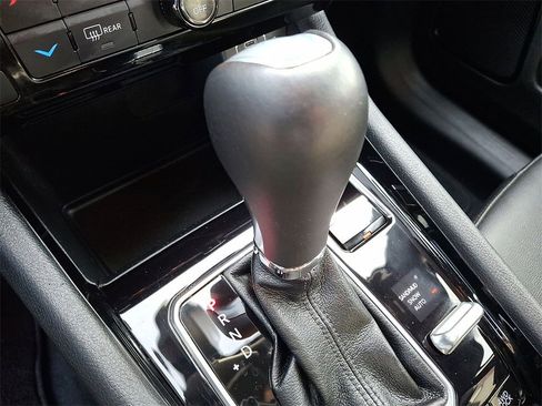 Certified 2024 Jeep Compass Limited image 12