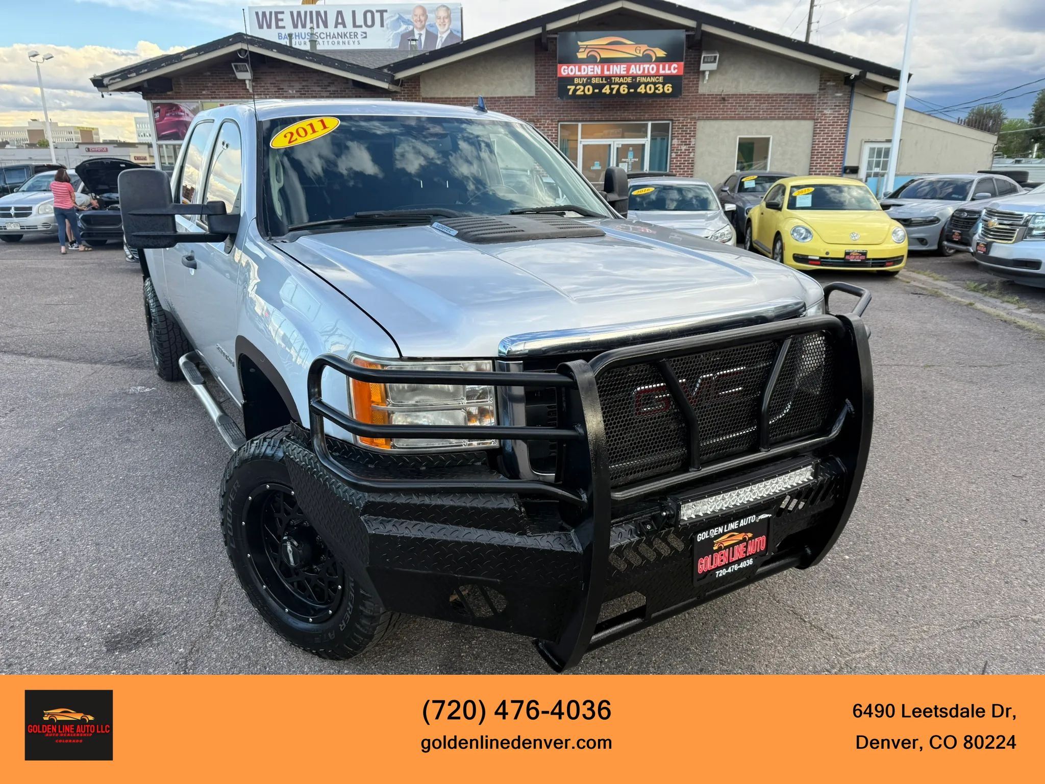 Used 2011 GMC Sierra 2500 SLE w/ SLE Preferred Package AWD/4WD image 1
