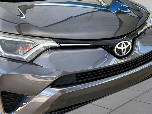 Used 2016 Toyota RAV4 LE FWD image 30