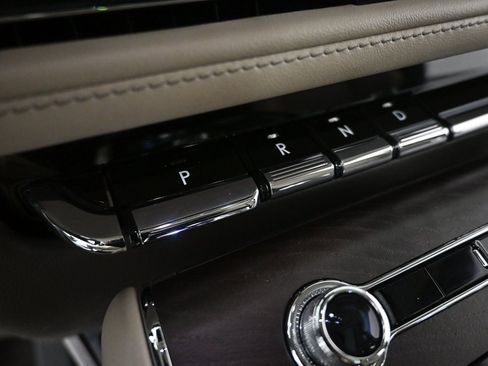 Used 2022 Lincoln Aviator Reserve w/ Equipment Group 201A image 14