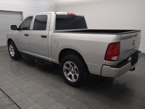 Used 2017 RAM 1500 Express AWD/4WD image 3