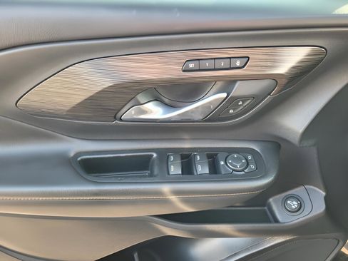 Used 2019 GMC Terrain SLT w/ Preferred Package image 23