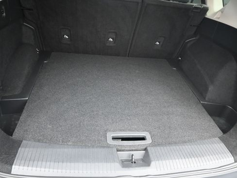 Used 2022 Nissan Rogue SV image 13