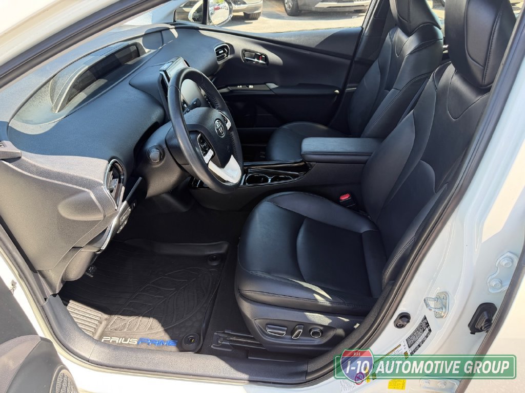 Used 2017 Toyota Prius Prime Advanced FWD image 14