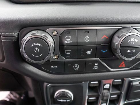 New 2026 Jeep Wrangler Unlimited Rubicon AWD/4WD image 19