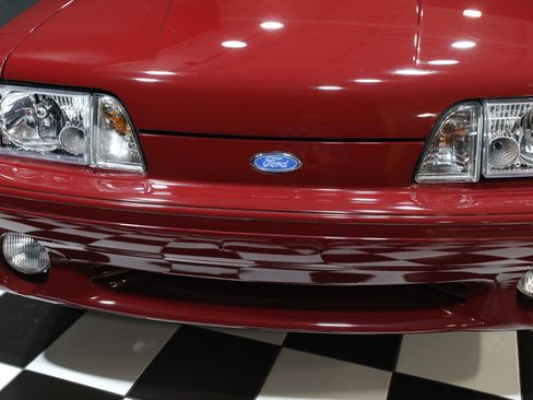 Used 1990 Ford Mustang GT RWD image 11