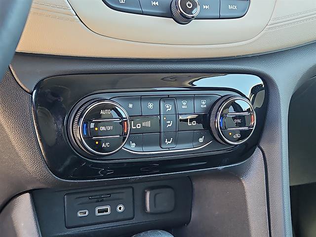 Certified 2022 Buick Encore GX Essence w/ Advanced Technology Package FWD image 19