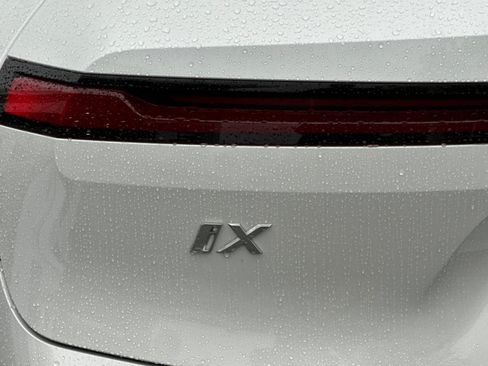 Used 2026 BMW iX xDrive45 AWD/4WD image 24