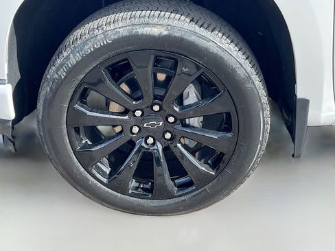 Used 2021 Chevrolet Silverado 1500 High Country w/ Technology Package image 31